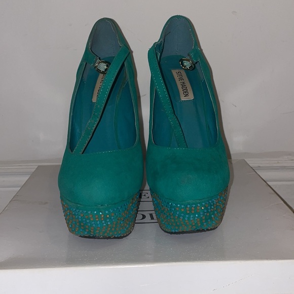 Erotic Wedge Heels - Picture 5 of 8